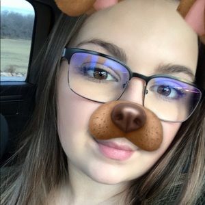 Meet your Posher, Brooke